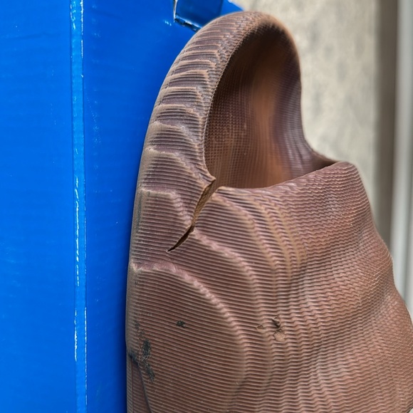 Adilette 22 Men size 11 Adidas slide